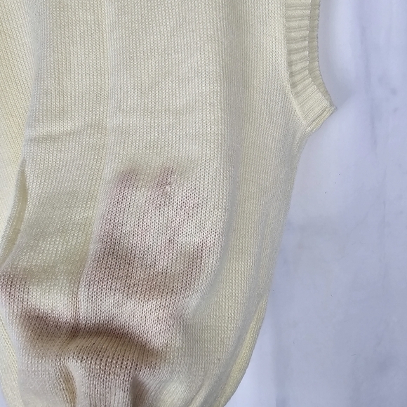 Vintage 80s Lightweight Cable Knit Butter Yellow Sweater Vest - Picture 5 of 5